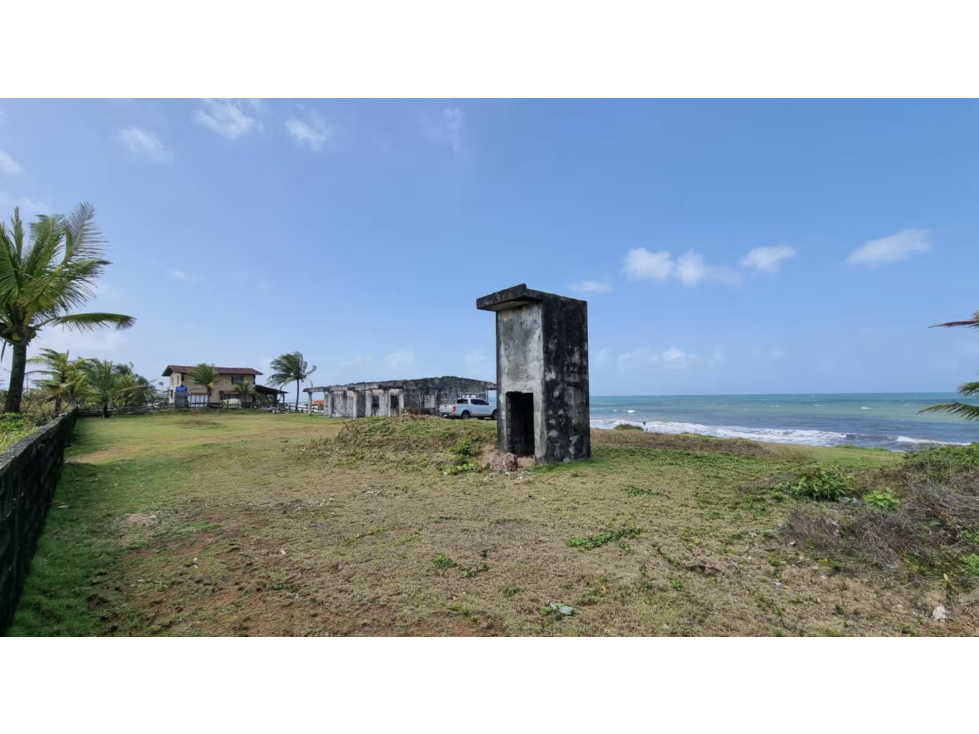 TERRENO FRENTE AL MAR / COLON PALMAS BELLAS / 2500M / ORILLA CALLE JC - 2