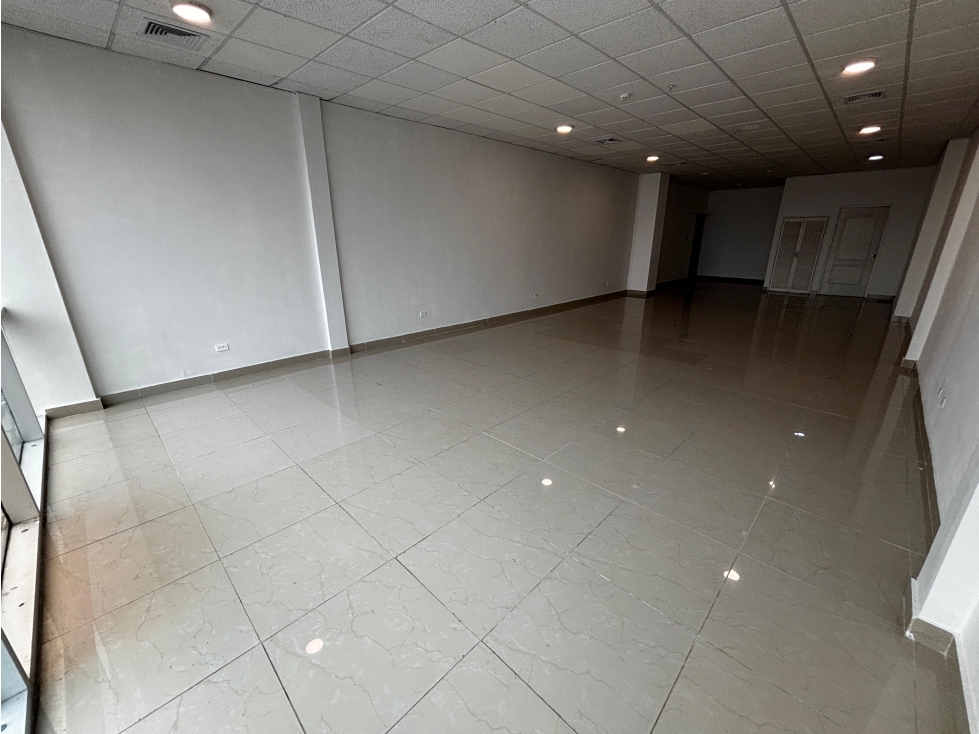 EL CARMEN / PLAZA KORINTHO / 83M / 2 PARKING / DIVISION / FRENTE A VIA — foto 2