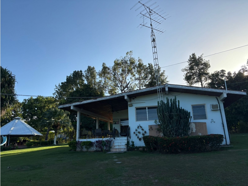COCLE / SANTA CLARA / 6000M / 4 CABAÑAS / PISCINA / PLAYA / AG - 2