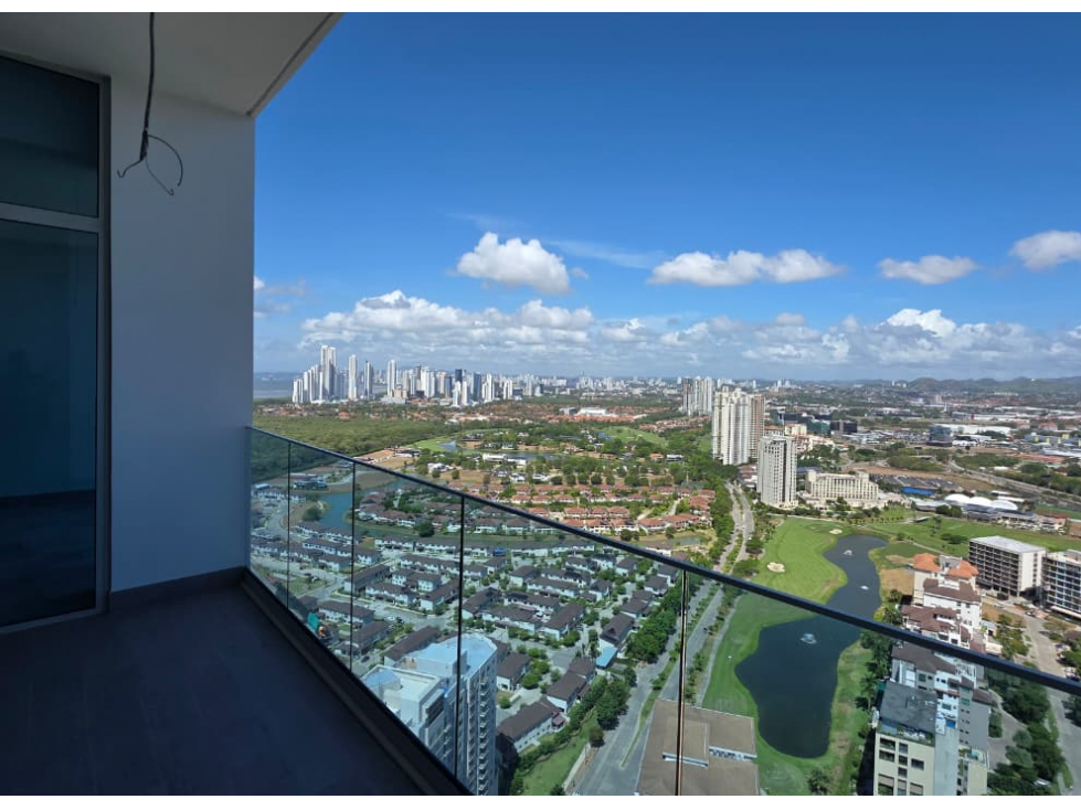 SE VENDE APARTAMENTO EN SANTA MARIA PH THE IVY CON VISTA PANORAMICA