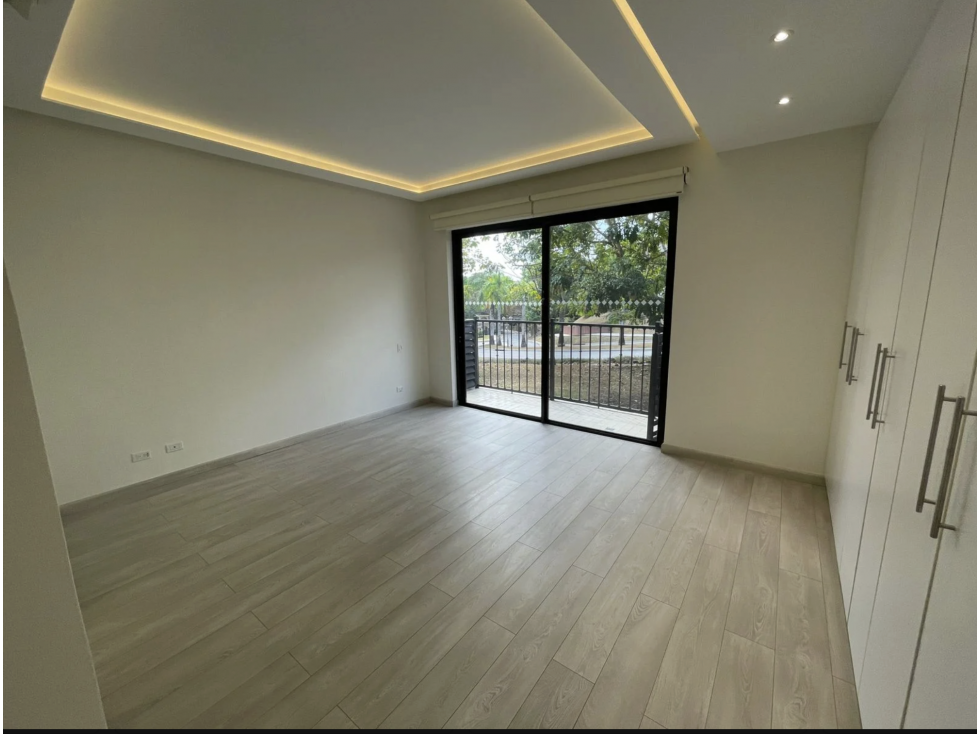 CLAYTON / EMBASSY CLUB / 300M / LINEA BLANCA HIGH END / BALCON — foto 6