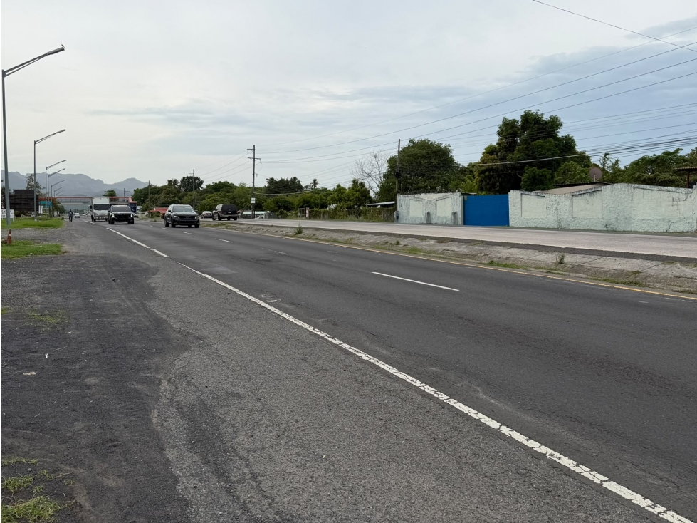SE VENDE TERRENO EN CHAME 719 M2 VIA PRINCIPAL INTERAMERICANA