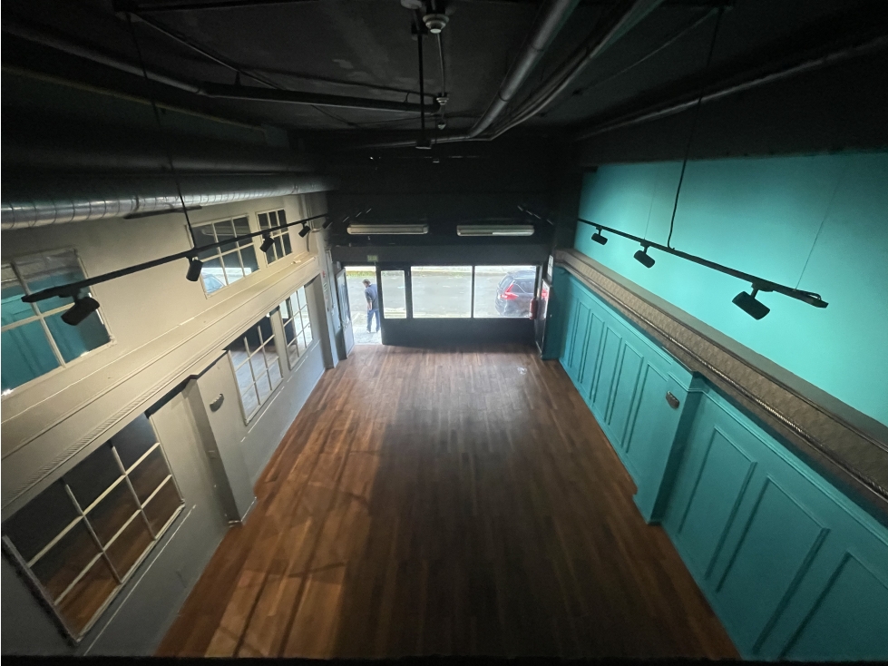 CASCO VIEJO / PLAZA CENTRAL / 144M / 2 BAÑOS / COCINA / MEZZANINE