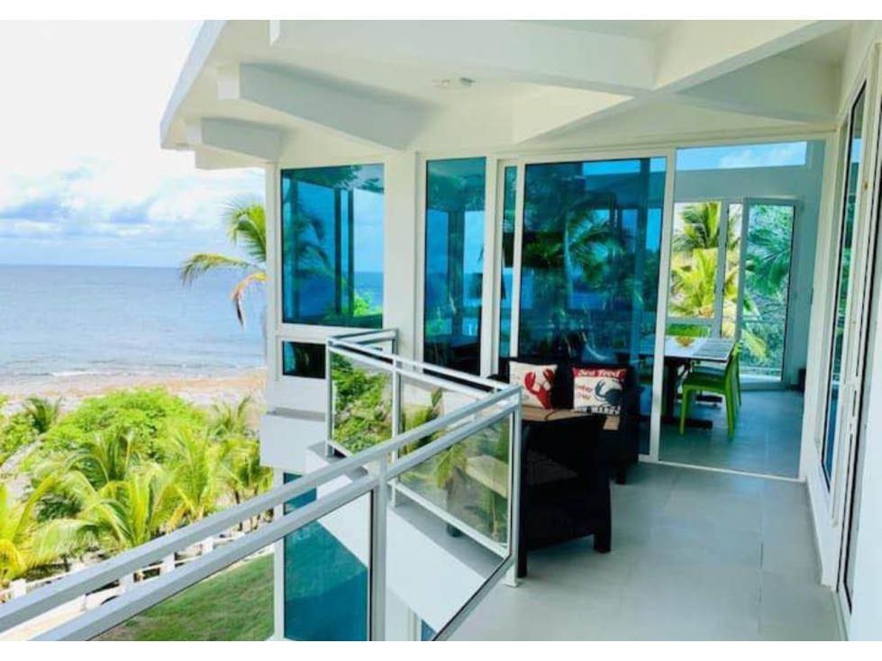 SE VENDE CASA COLON COSTA ARRIBA 6000M 4 HABITACIONES FRENTE AL MAR - 2