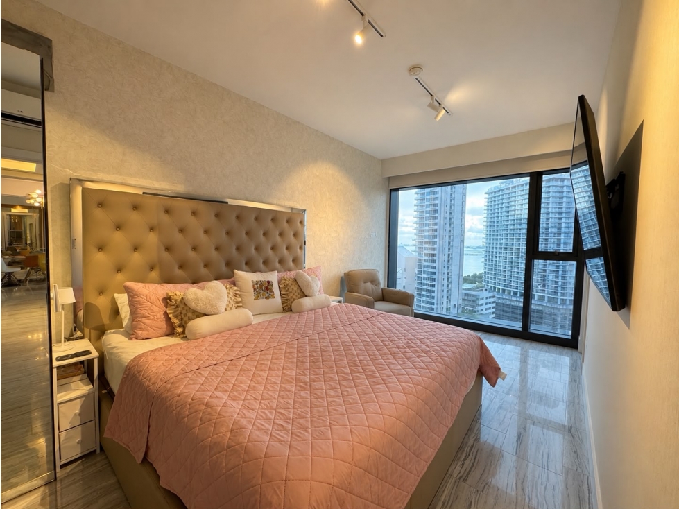 SE VENDE APARTAMENTO AV. BALBOA NUOVO BY ARMANI 123M CON BALCON - 6