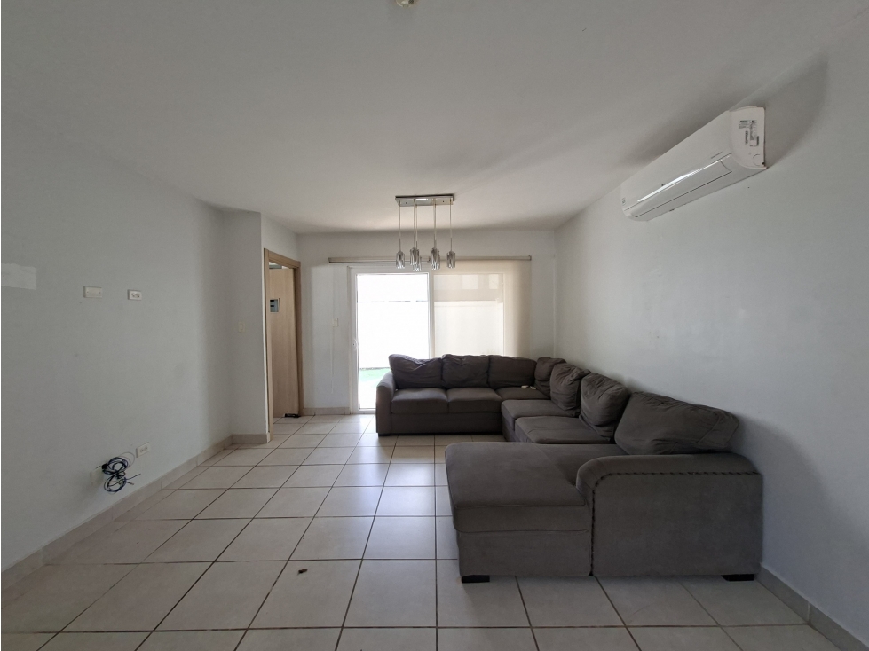 BRISAS DEL GOLF / VICTORIA / 256M / 3 HABITACIONES / PATIO / DUPLEX — foto 3