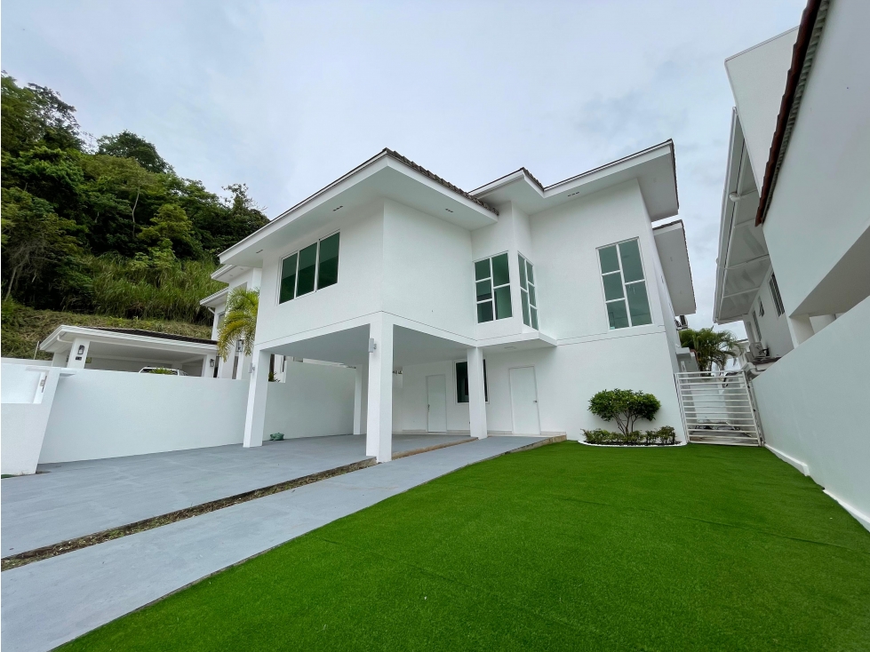 SE VENDE CASA EN ALTOS DE PANAMÁ PH HORIZONTES CON TERRAZA Y PATIO — foto 2