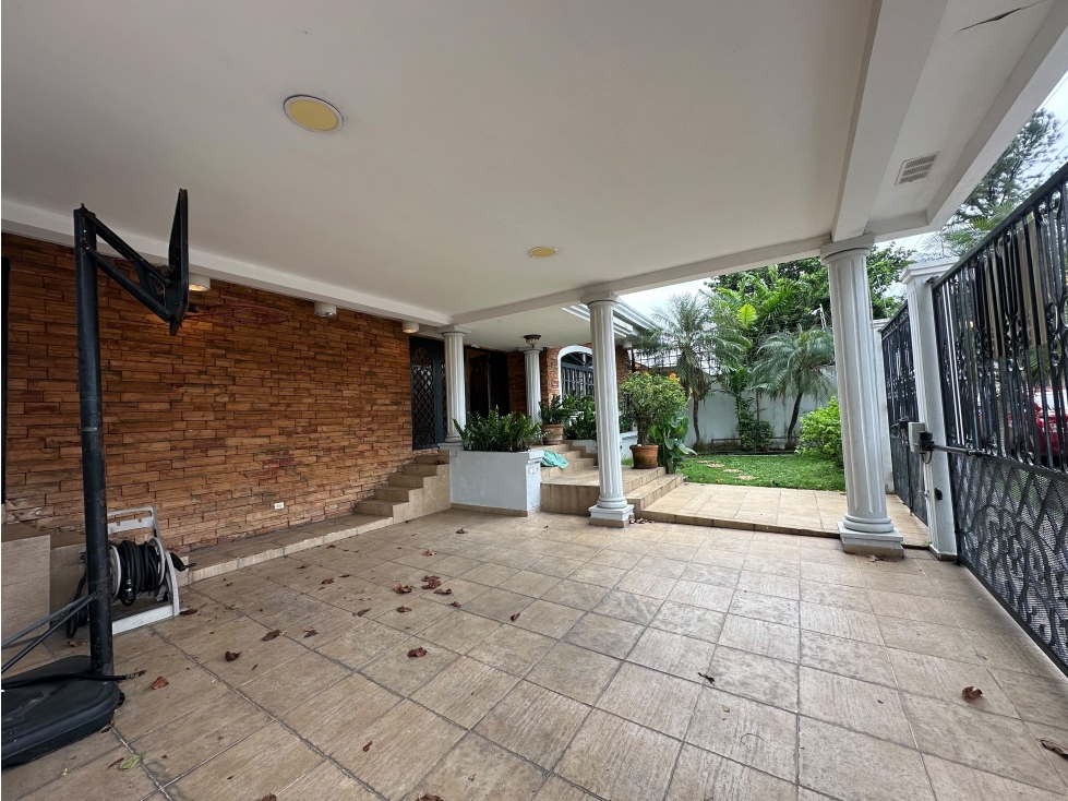 BETANIA / LOS ANGELES / 508M / 4 HABITACIONES / 2 NIVELES / PISCINA - 3