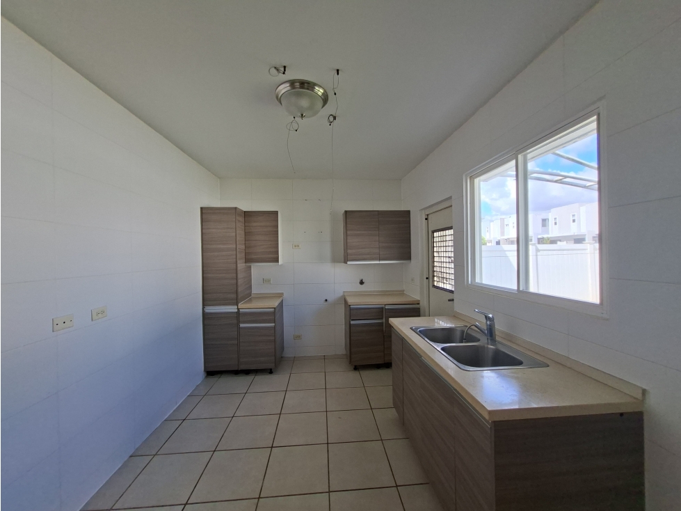 BRISAS DEL GOLF / VICTORIA / 256M / 3 HABITACIONES / PATIO / DUPLEX — foto 5