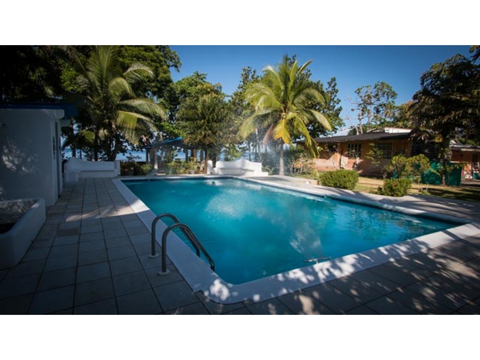 TERRENO COMERCIAL / PISCINA / FRENTE AL MAR / PORTOBELO / 5500M - 5