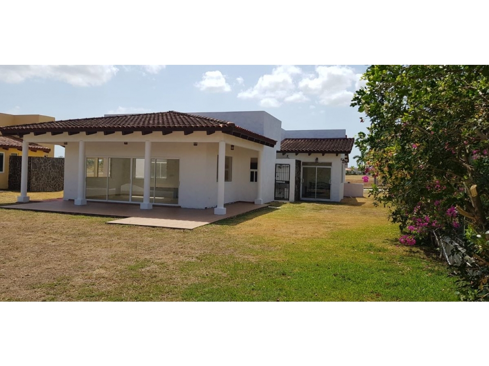 PLAYA MALIBU / RES. MALIBU VILLAS / 890m2 / 2 HABITACIONES / VACIO