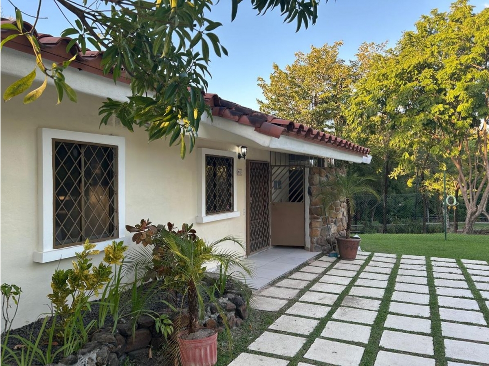 CORONADO / CLUB ECUESTRE / 3 HABITACIONES / 1000M2 / AMPLIA TERRAZA