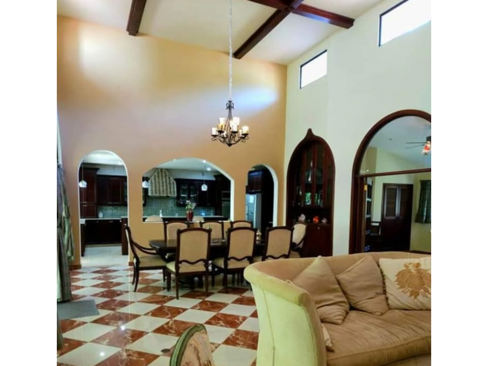BOQUETE / VALLE ESCONDIDO / 3 HABIT + APARTAMENTO INDEPENDIENTE