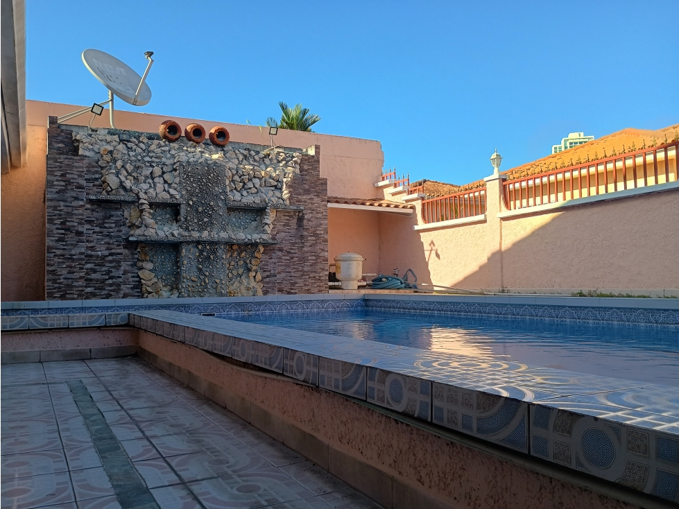 ALTOS DE PANAMA / FUENTE DEL FRESNO / 4 HABITACION / PISCINA / VACIO - 1