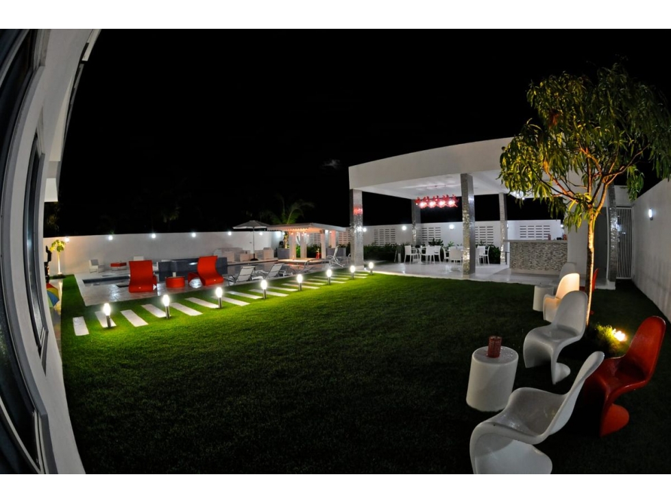 PLAYA BLANCA / 900 M2 / 9 HABITACION / 10 BAÑOS / 2 JACU / PISCINA - 3