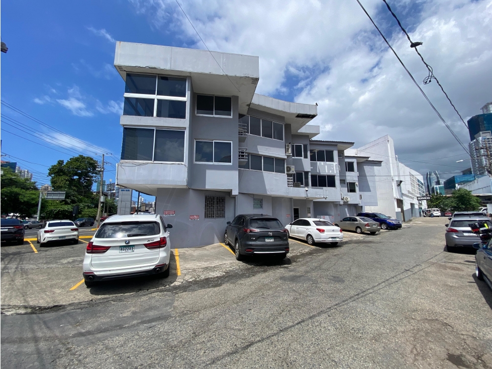 CALLE 50 / OFICINA / PLAZA VARIBE / 67 M2 / DIVISIONES / PLANTA ALTA