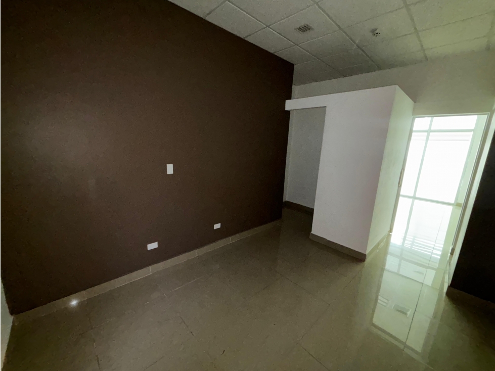 EL CARMEN / OFICINAS COMERCIAL / PLAZA KORINTHO / 65M2 - 6