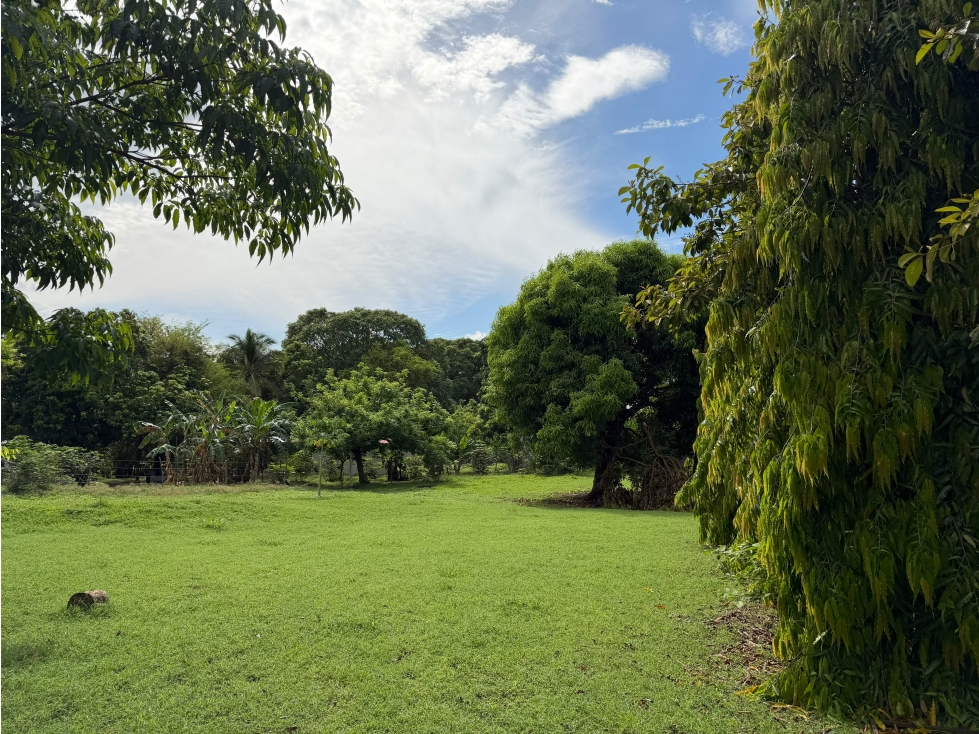 TERRENO / CHAME / LAS LAJAS / 1286 M2 / CERCA DE LA PLAYA