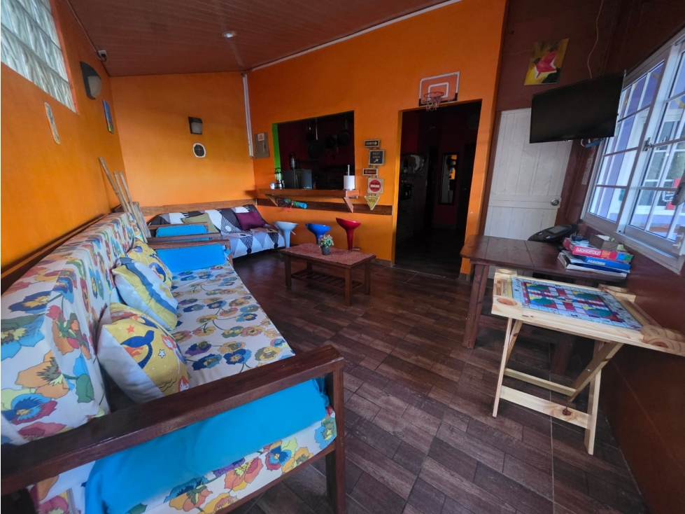 SE VENDE TERRENO CON 2 CABAÑAS Y 1 CASA EN ALTOS DE CERRO AZUL 1998M - 3