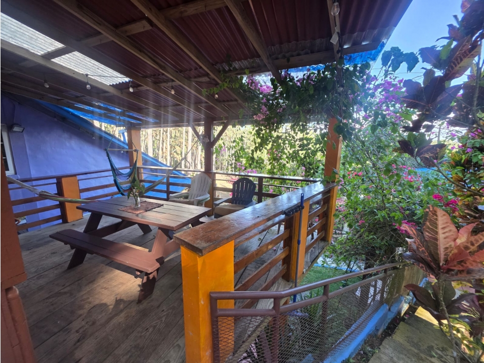 SE VENDE TERRENO CON 2 CABAÑAS Y 1 CASA EN ALTOS DE CERRO AZUL 1998M - 5