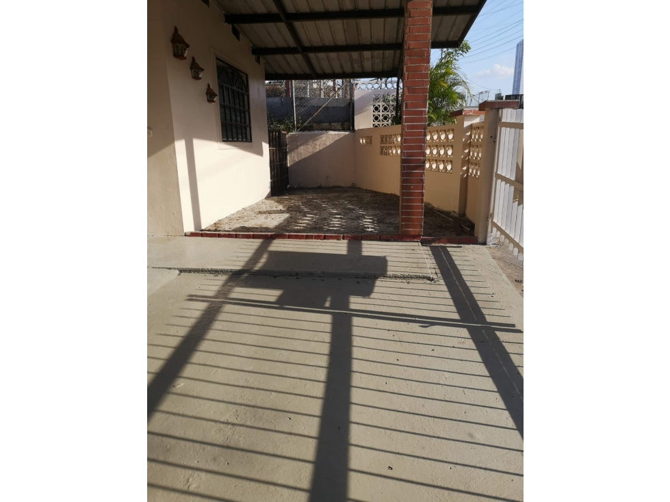 CASA PARA USO RESIDENCIAL O COMERCIAL / TUMBA MUERTO / 200m2 / 3 HABIT — foto 3