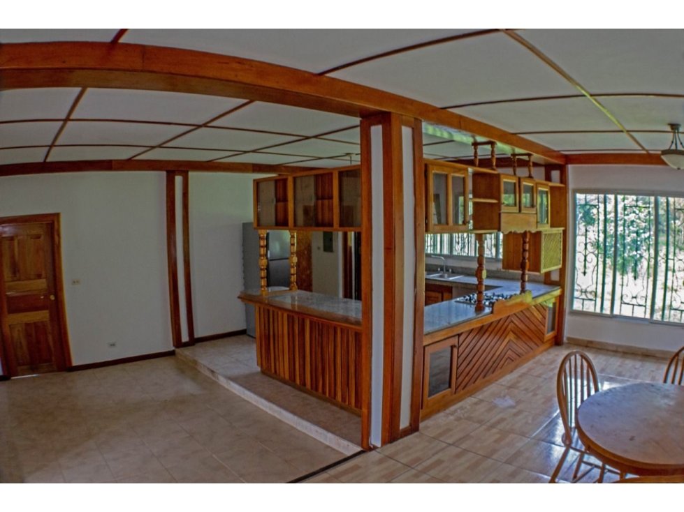 BOQUETE / ALTO BOQUETE / 1800M2 / 3 HABITACION / TOTALMENTE CERCADA - 4
