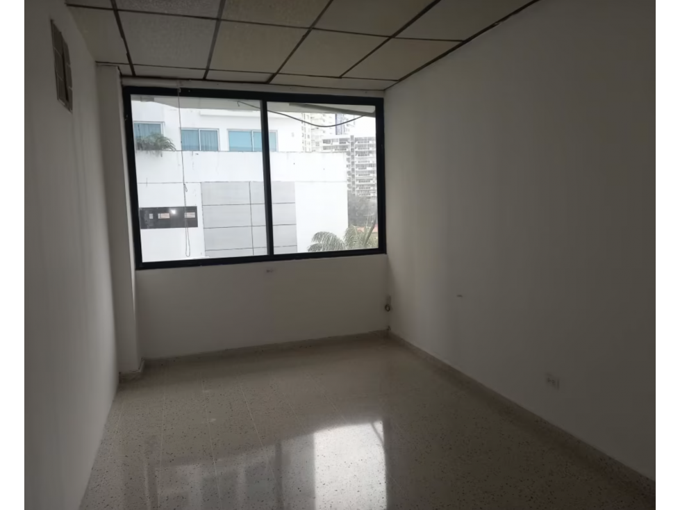 BALBOA PLAZA / AV BALBOA / DIVISIONES / 230M / VACIO / PISO BAJO — foto 6