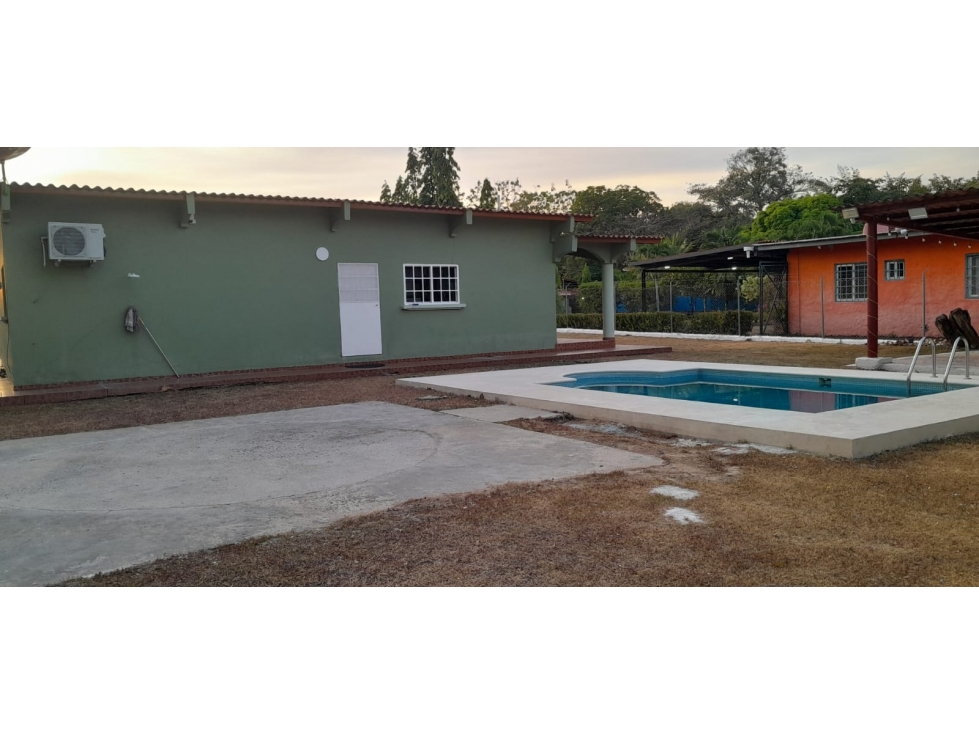 CHAME / NUEVA GORGONA / 2000M / 3 HABITACIONES / 5 PARKING / PISCINA — foto 4