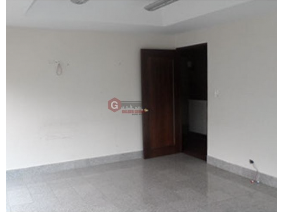OFICINA / OBARRIO / EDIF. HI TECH / 250M2 / AIRE CENTRAL / VACIA