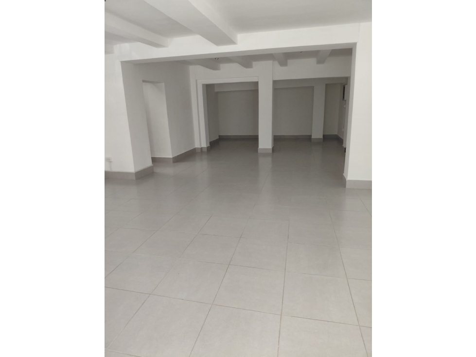 LOCAL COMERCIAL / CALLE 50 / 75m2 / POR ESTRENAR/ SOBRE VIA PRINCIPAL — foto 3