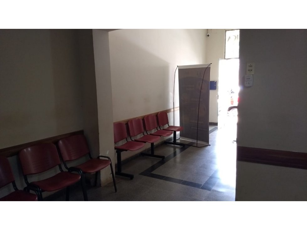 Alquilo Consultorio en la Ex- Clinica de la Mujer - 3