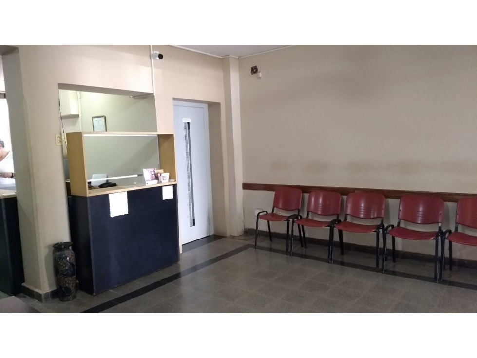 Alquilo Consultorio en la Ex- Clinica de la Mujer - 2