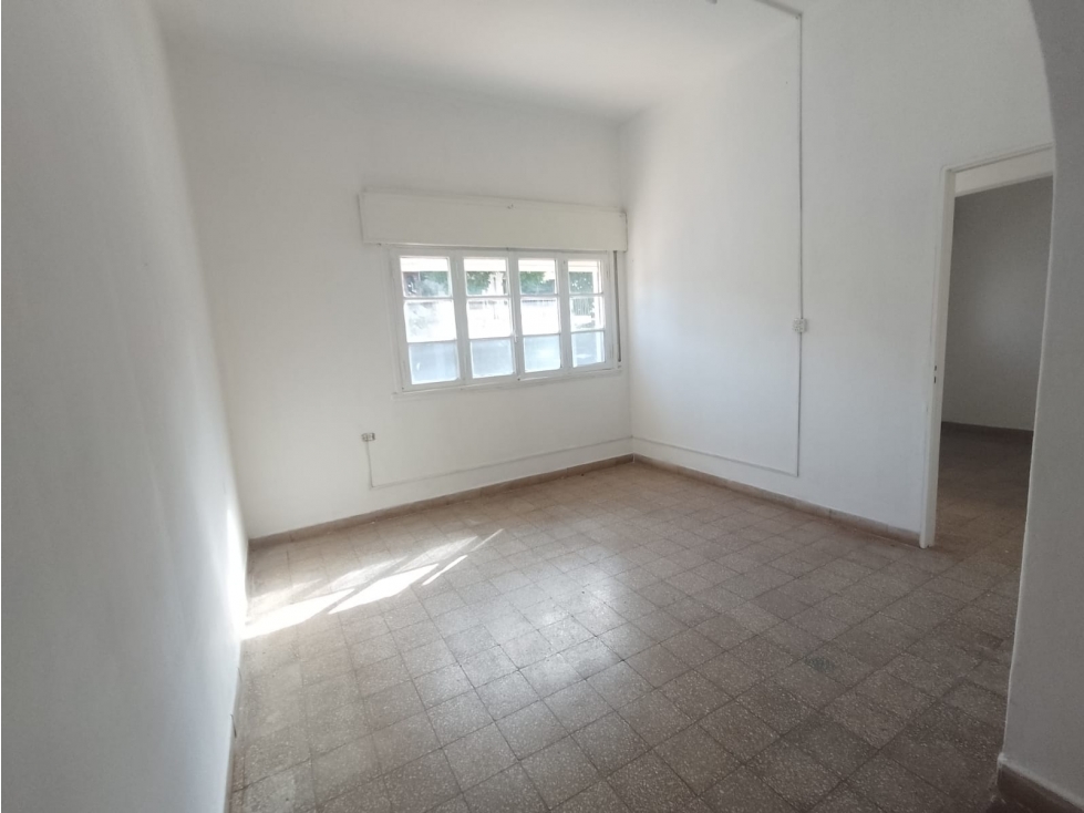 Local céntrico ideal consultorios u oficinas 3 Privados y Depósito - 4