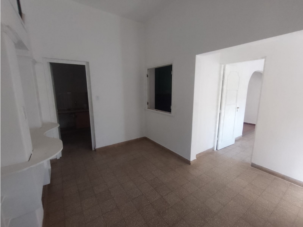 Local céntrico ideal consultorios u oficinas 3 Privados y Depósito - 6