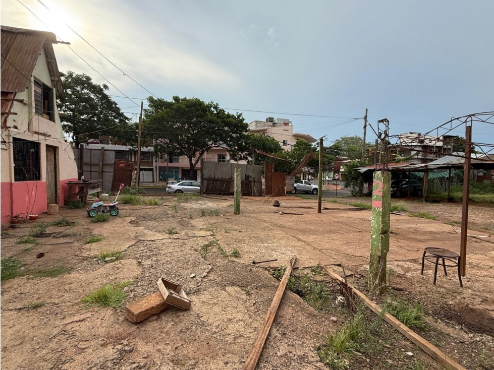 VENTA TERRENO sobre avenida y en esquina - 5