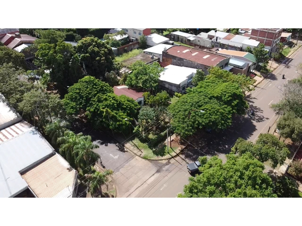 VENTA - Terreno sobre Avenida en esquina - 6