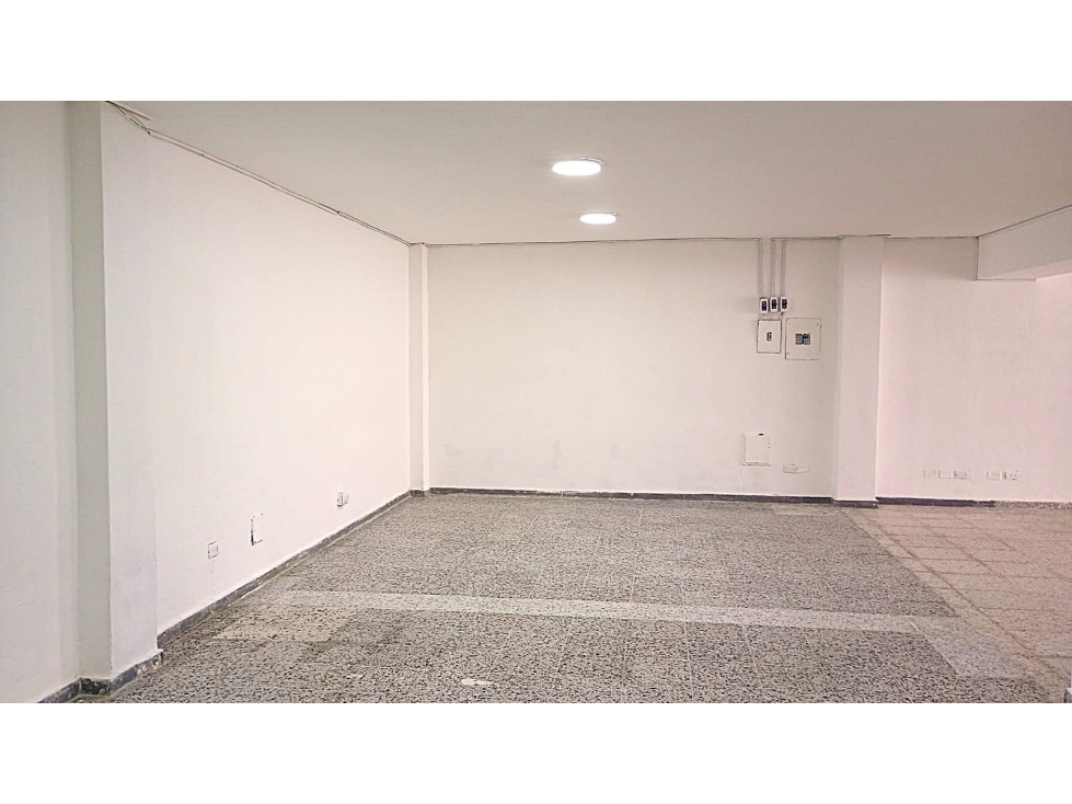 SE ARRIENDA LOCAL COMERCIAL EN PORVENIR — foto 4