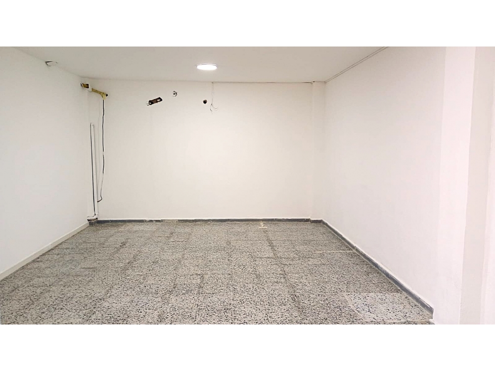 SE ARRIENDA LOCAL COMERCIAL EN PORVENIR — foto 5