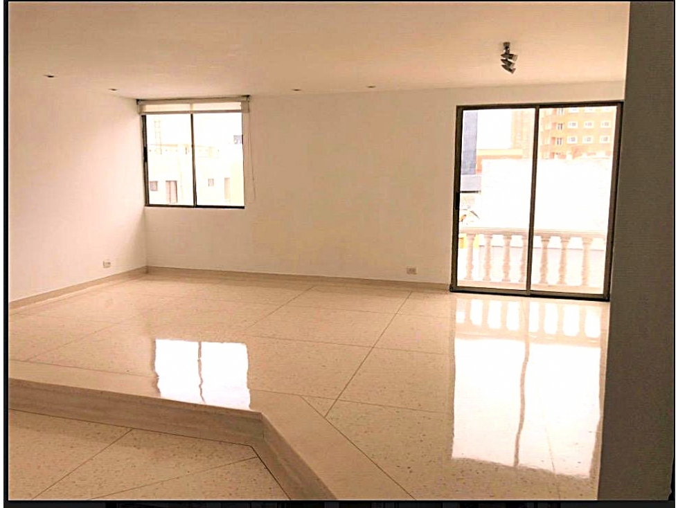 SE ARRIENDA APARTAMENTO EN ALTOS DEL LIMON — foto 2