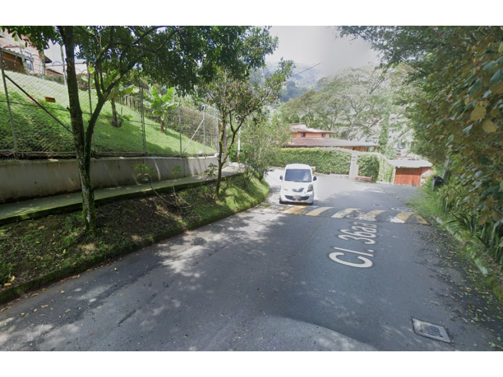 REMATE * LOTE Y CASA* ENVIGADO UNIDAD AGUA MONTE.DERECHO 50%. — foto 2
