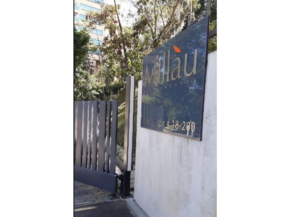 REMATE*PARQUEADERO* MEDELLIN*EDIFICIO MILLAU* TERCER PISO.* - 2
