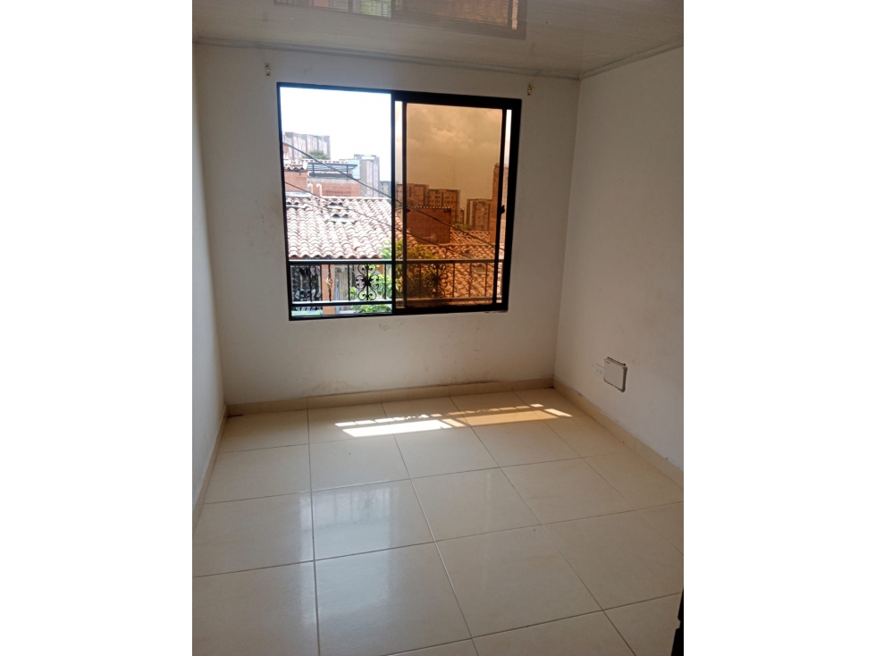 Venta. Mededellin. Robledo. Urb Santa Maria 4 Apartamentos Unifamiliar — foto 3