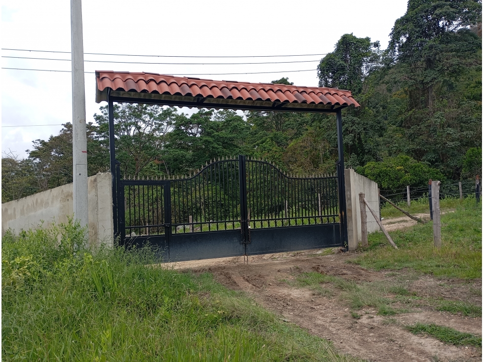 LOTE SE VENDE MESITAS DEL COLEGIO - 1