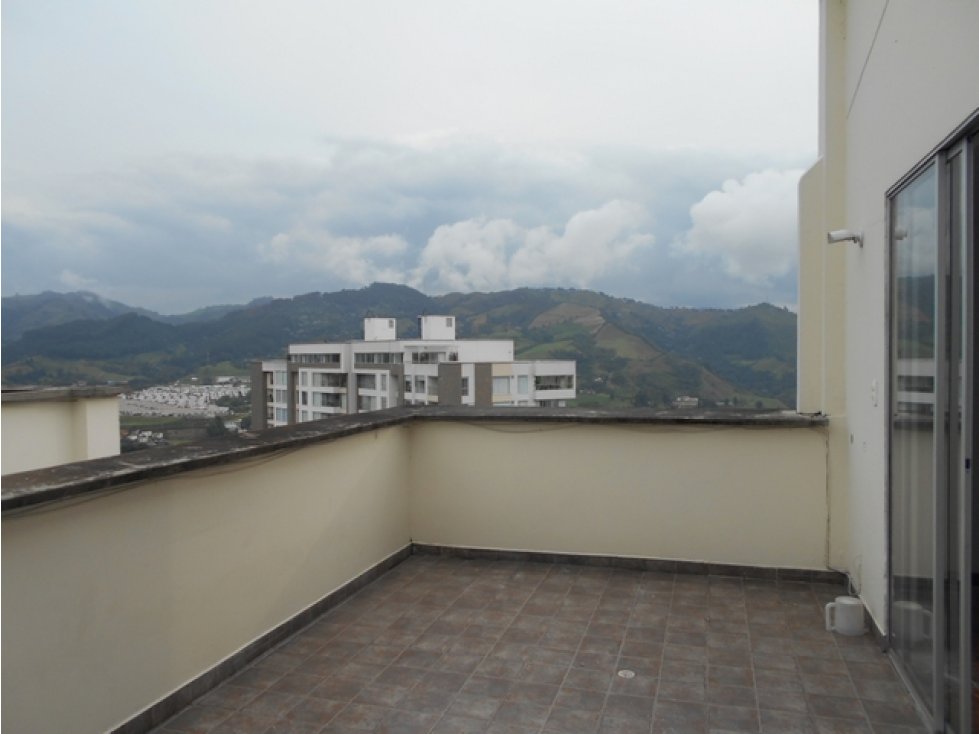 Apartamento 6 alcobas El Trébol Manizales — foto 3