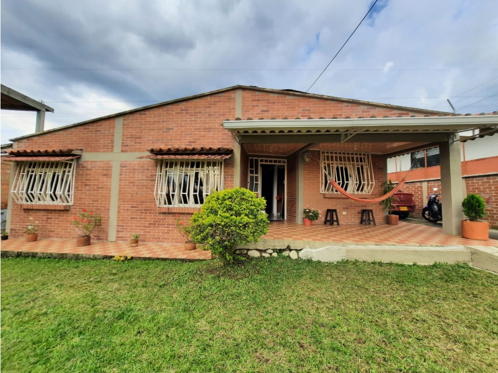 Casa Campestre Independiente 4 alcobas Tribunas Pereira