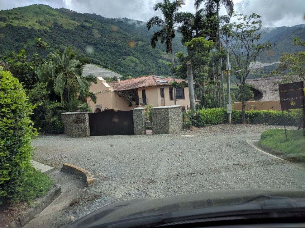Lote en venta ubicado en La Siria, Ttiribí. - 1