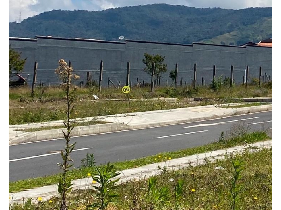 Lote bifamiliar en venta en El Carmen de Viboral