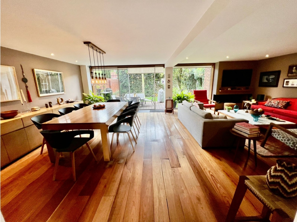 Casa de tres niveles en venta en Bogotá, Suba
