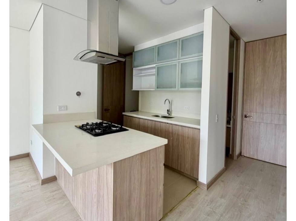 Apartaestudio NUEVO en venta en El Retiro, Mall La Fe