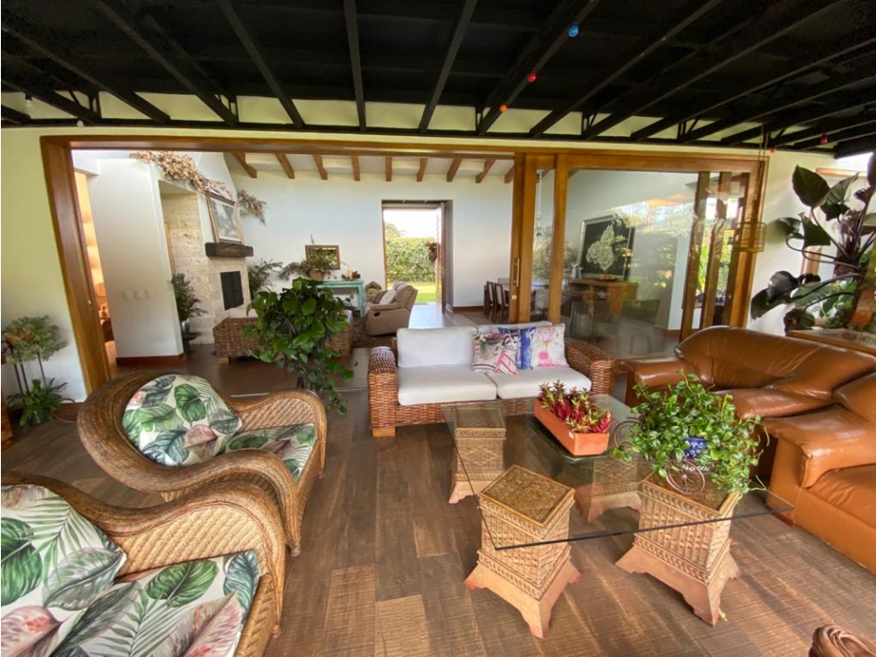 Espectacular casa en venta en La Ceja vía La Unión